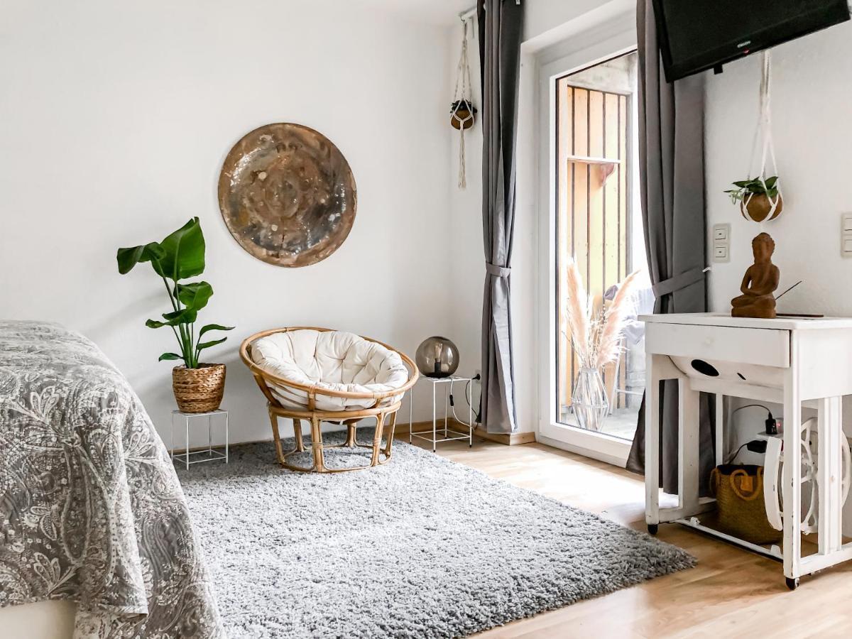 Studio Near Altstadt /W Workspace, Feng-Shui & Art فورتسبورغ المظهر الخارجي الصورة